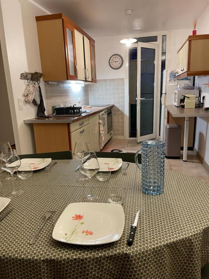 Appartement Les Pieds Dans L'Eau Saint-Mandrier-sur-Mer Εξωτερικό φωτογραφία